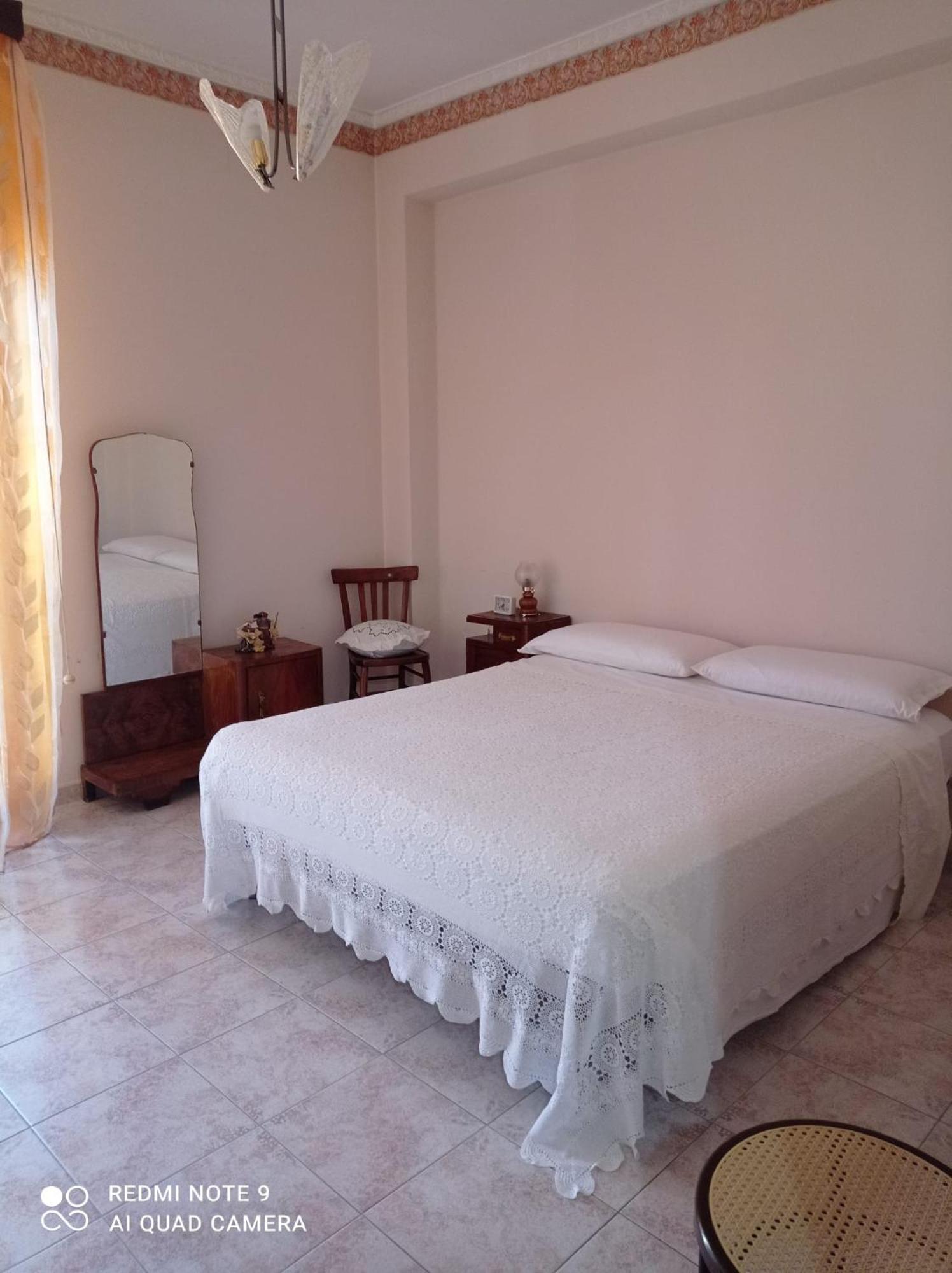 Bed and Breakfast Montagne Rocciose Frascineto Екстер'єр фото