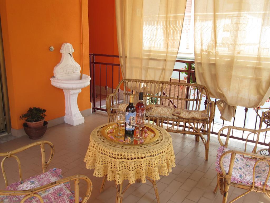 Bed and Breakfast Montagne Rocciose Frascineto Екстер'єр фото