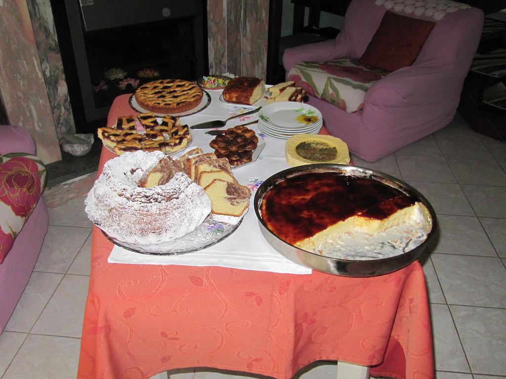 Bed and Breakfast Montagne Rocciose Frascineto Екстер'єр фото