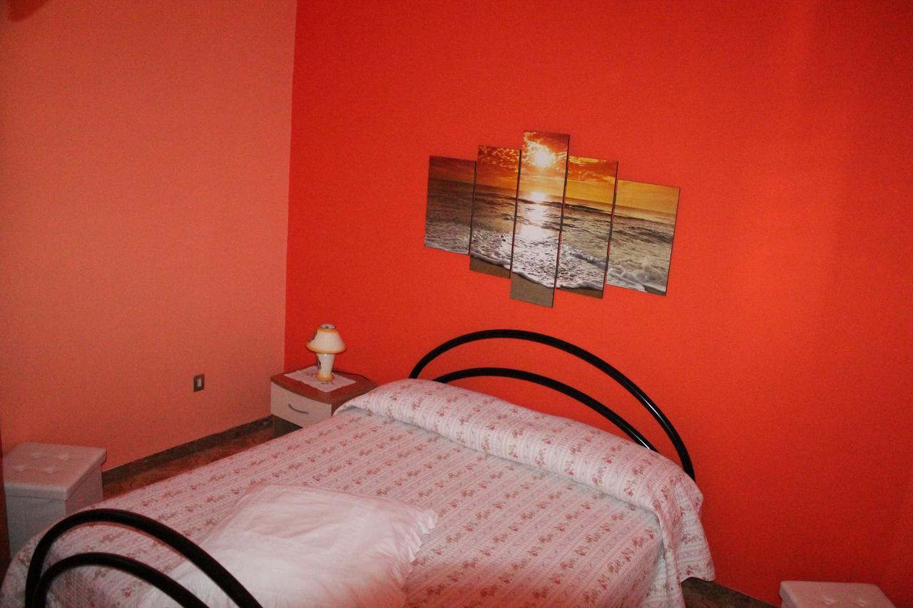 Bed and Breakfast Montagne Rocciose Frascineto Екстер'єр фото