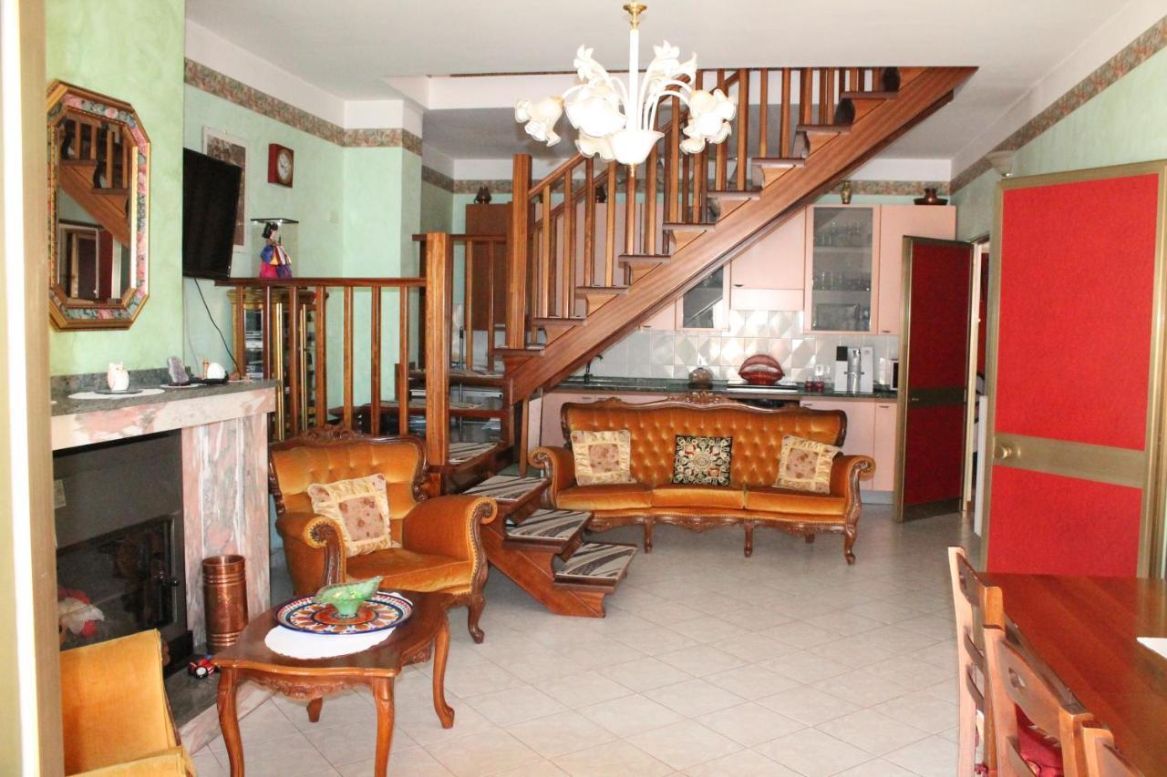 Bed and Breakfast Montagne Rocciose Frascineto Екстер'єр фото