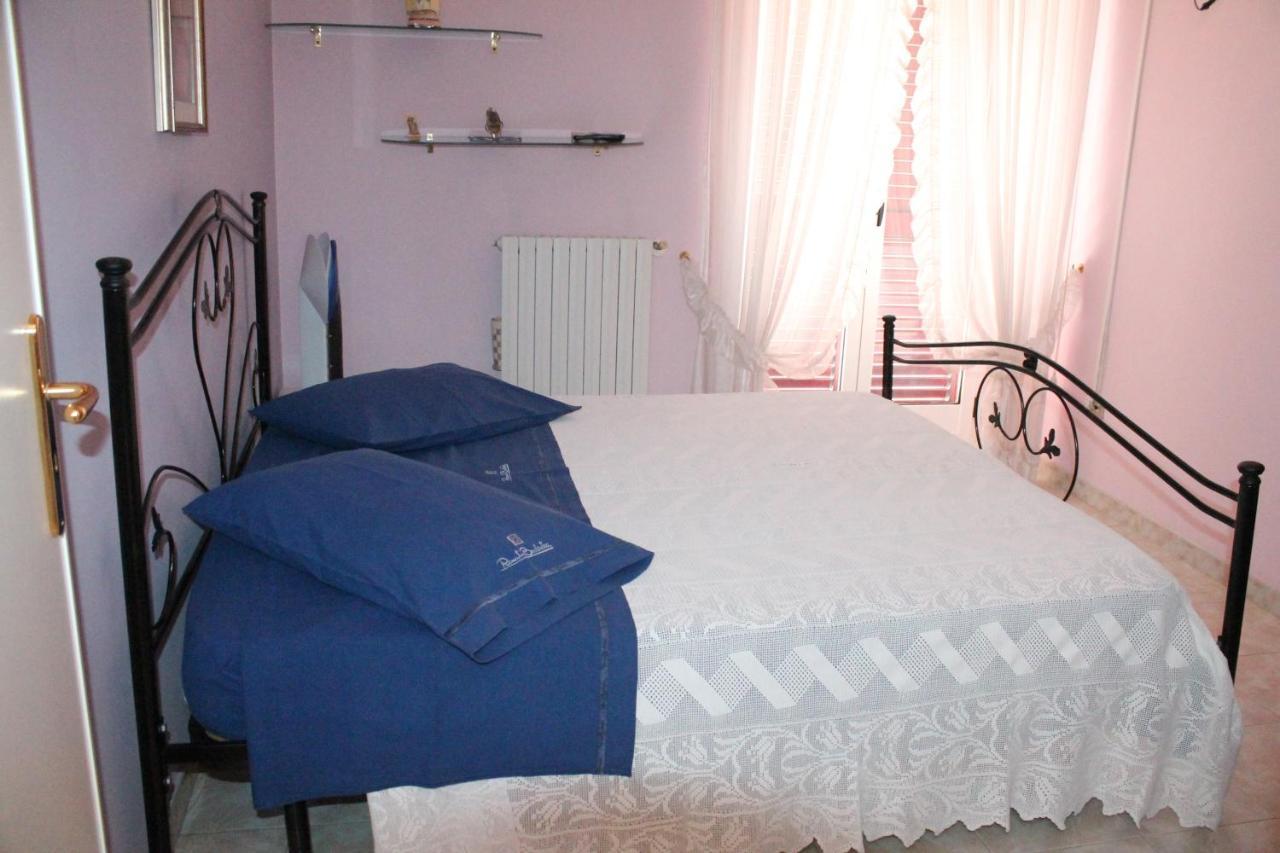 Bed and Breakfast Montagne Rocciose Frascineto Екстер'єр фото